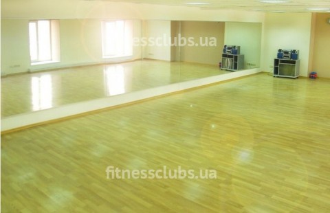 Танцевальная и фитнес студия Амадора Лопеса «Rumbero`s»