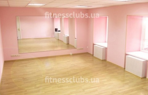 Танцевальная и фитнес студия Амадора Лопеса «Rumbero`s»