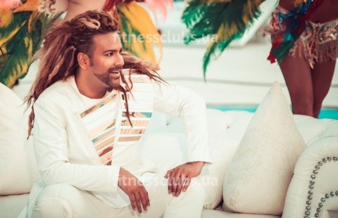 Танцевальная и фитнес студия Амадора Лопеса «Rumbero`s»